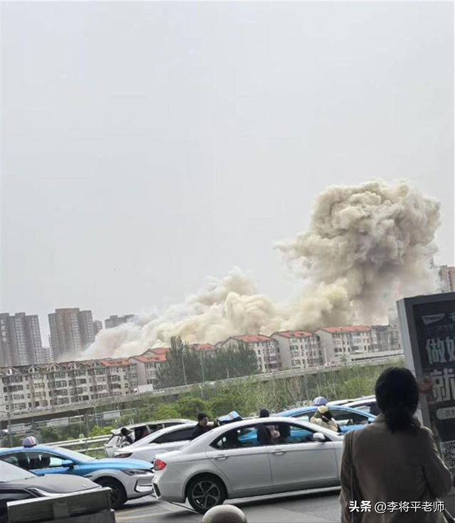 爆炸威力巨大2层楼没了可能原因是什么九游会网址是多少山西太原一小区突发(图7)
