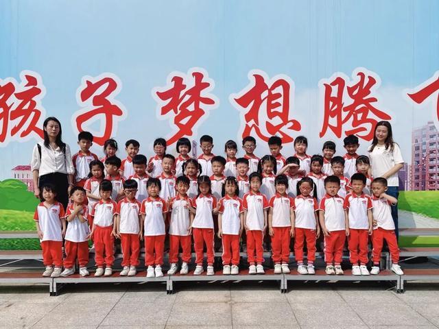 学部！玉兰幼儿园萌娃开启超萌幼小衔接之旅j9九游真人游戏第一平台探秘潮州光正小(图3)